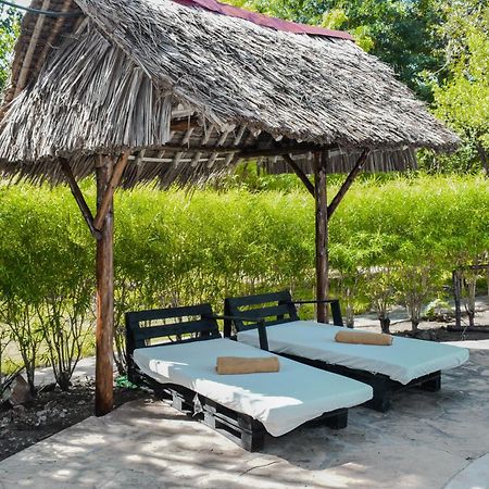 African Hut Tiny Cottage Playa de Diani Exterior foto