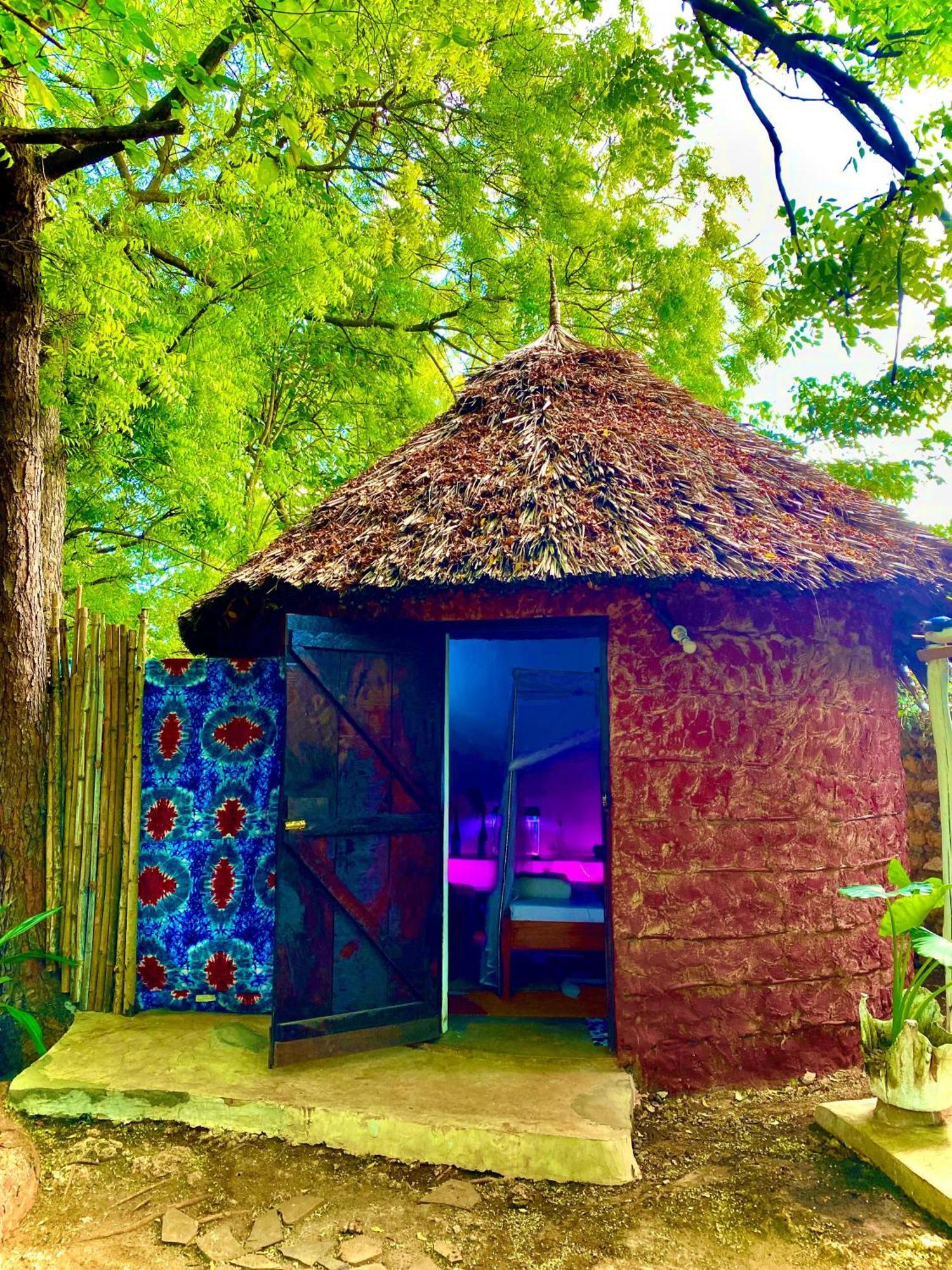 African Hut Tiny Cottage Playa de Diani Exterior foto